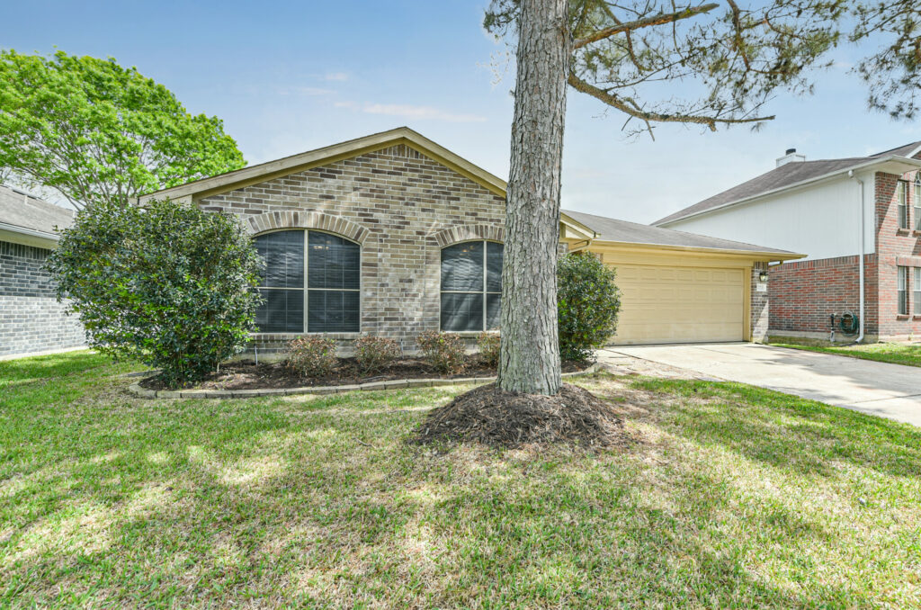 03_DSC_2200Edit_mls Stanfield Properties Residential & Commercial